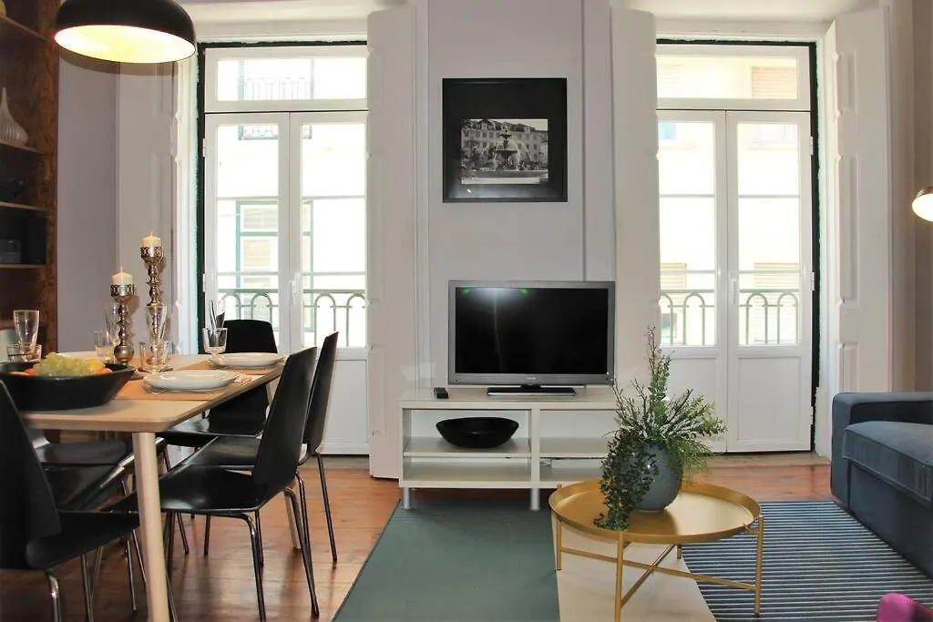 Sm1-Happy At Hip Pr.Real & Bair.Alto + Private Patio! Apartment Lisbon