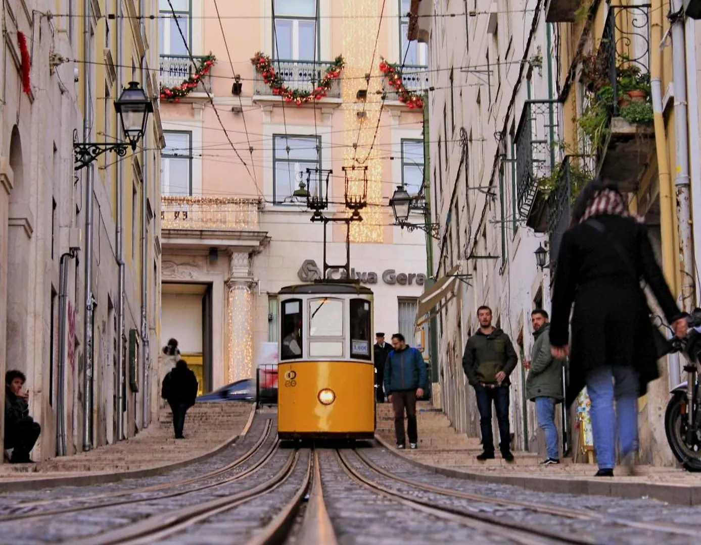 Sm1-Happy At Hip Pr.Real & Bair.Alto + Private Patio! Apartment Lisbon