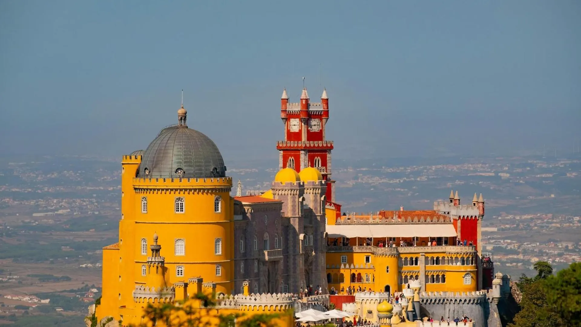 Sm1-Happy At Hip Pr.Real & Bair.Alto + Private Patio! Apartment Lisbon Portugal